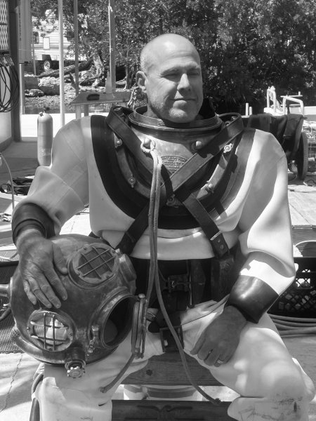 Tim Wh, PADI Open Water Scuba Instructor - Instructors, Instructor | Rainbow Reef Dive Center, Key Largo, Florida Keys image